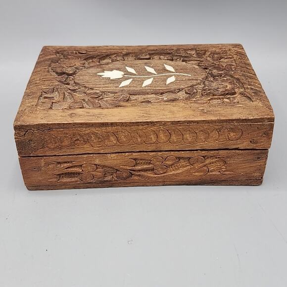 Vintage Hinged Lid Wooden Trinket Jewelry Box Ornate Floral Inlay on Top - Picture 6 of 15